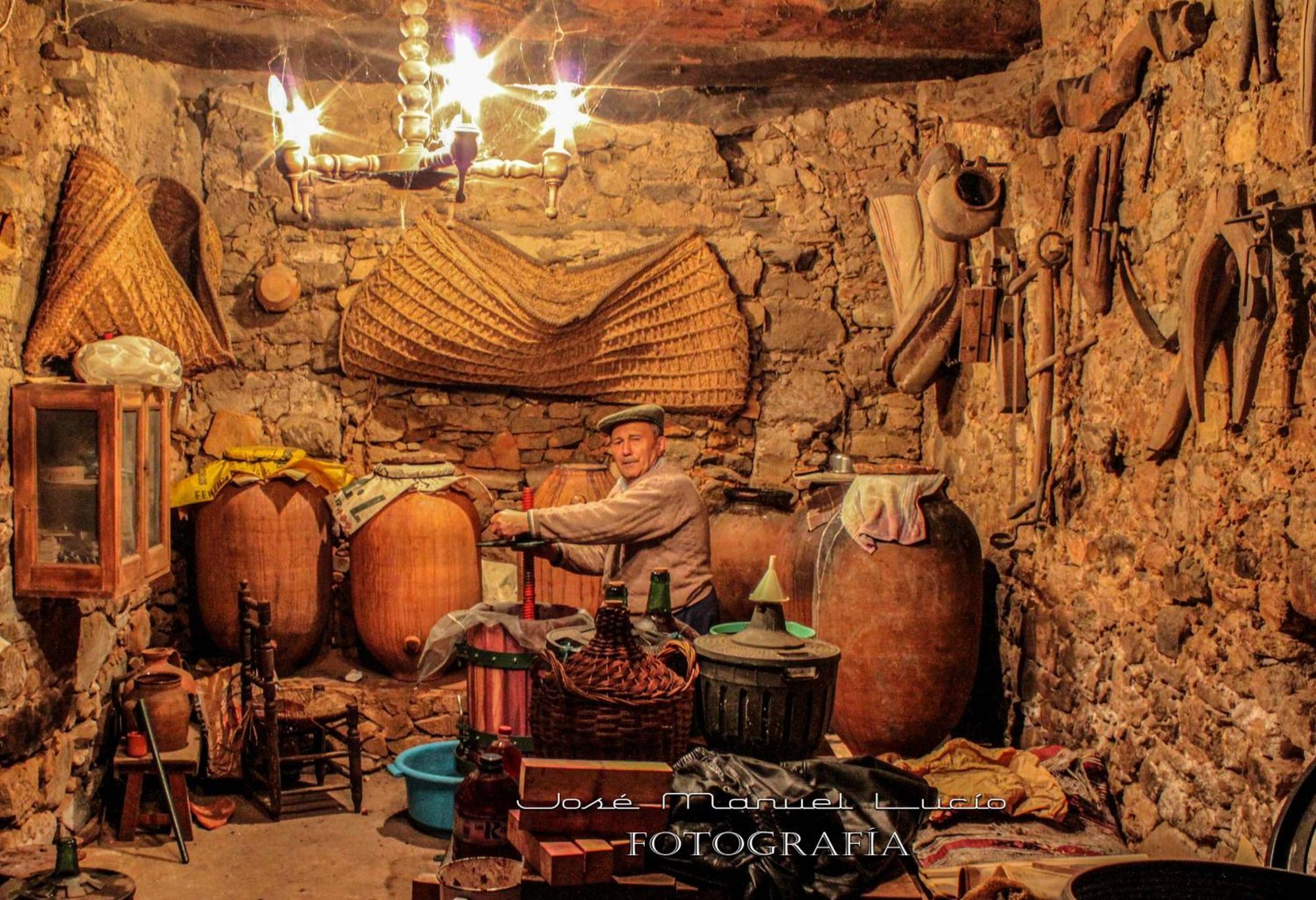 At La Abuela Antonia-La Casina Διαμέρισμα Torre de Don Miguel Εξωτερικό φωτογραφία